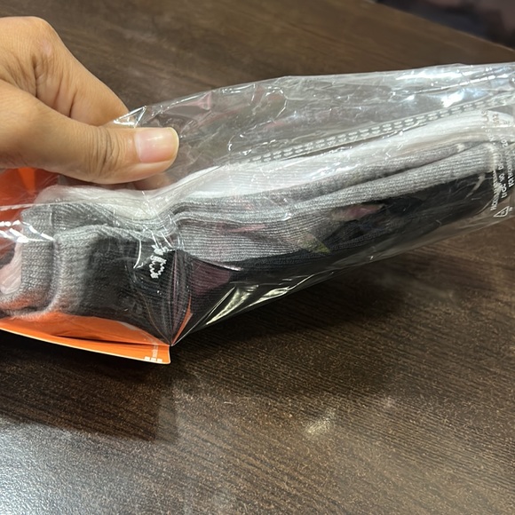 ADDIDAS Original - Picture 2 of 4